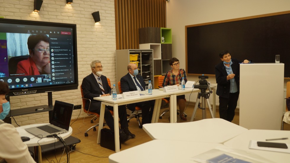 �������� ������������� ������-������������ �����������, ����������� 100-����� �� ��� �������� ��������� ��� ���������