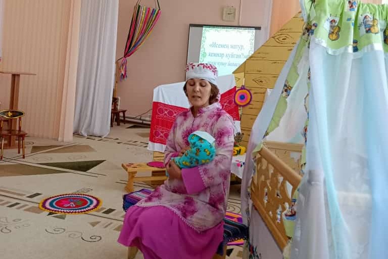 Мамадыш шəһəрендə август конференциясе кысаларында методик утырышта тɵбəк компонентын тормышка ашыру аша мəктəпкəчə яшьтəге балаларга əхлакый, патриотик тəрбия бирү мəсьəлəлəре каралды Мамадыш шəһəрендə август конференциясе кысаларында методик утырышта тɵбəк компонентын тормышка ашыру аша мəктəпкəчə яшьтəге балаларга əхлакый, патриотик тəрбия бирү мəсьəлəлəре каралды