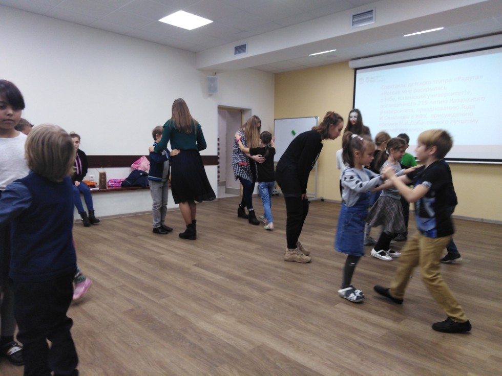 Репетиция спектакля детского театра 'Радуга' к юбилею Казанского университета Репетиция спектакля детского театра 'Радуга' к юбилею Казанского университета