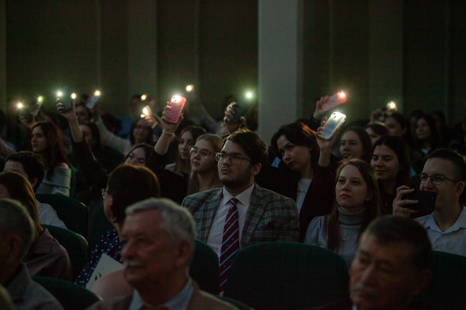 � ���������� ��������� ��� ������������� 60-����� ���������� ����������� ������