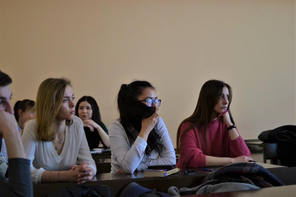 ����� ������������ ����� ����