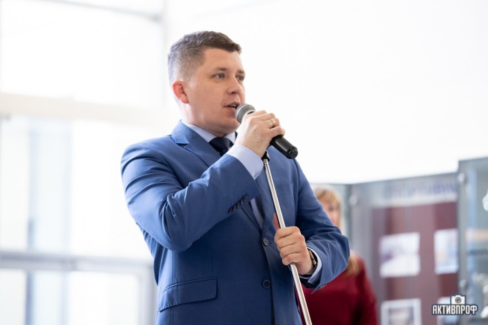 ��� ��� � 