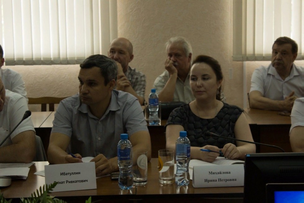 В Елабужском институте КФУ состоялось обсуждение дорожной карты вуза В Елабужском институте КФУ состоялось обсуждение дорожной карты вуза