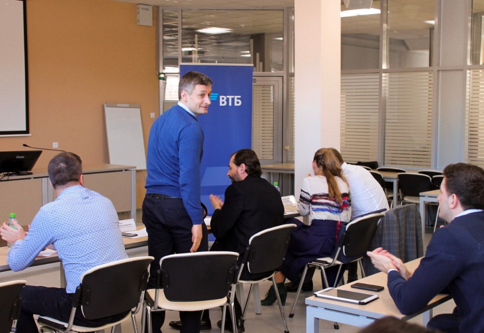 ������ ����� ���������� INVESTCHALLENGE � ������ �������� '��� 100 �����' ��������� '������� �������������'