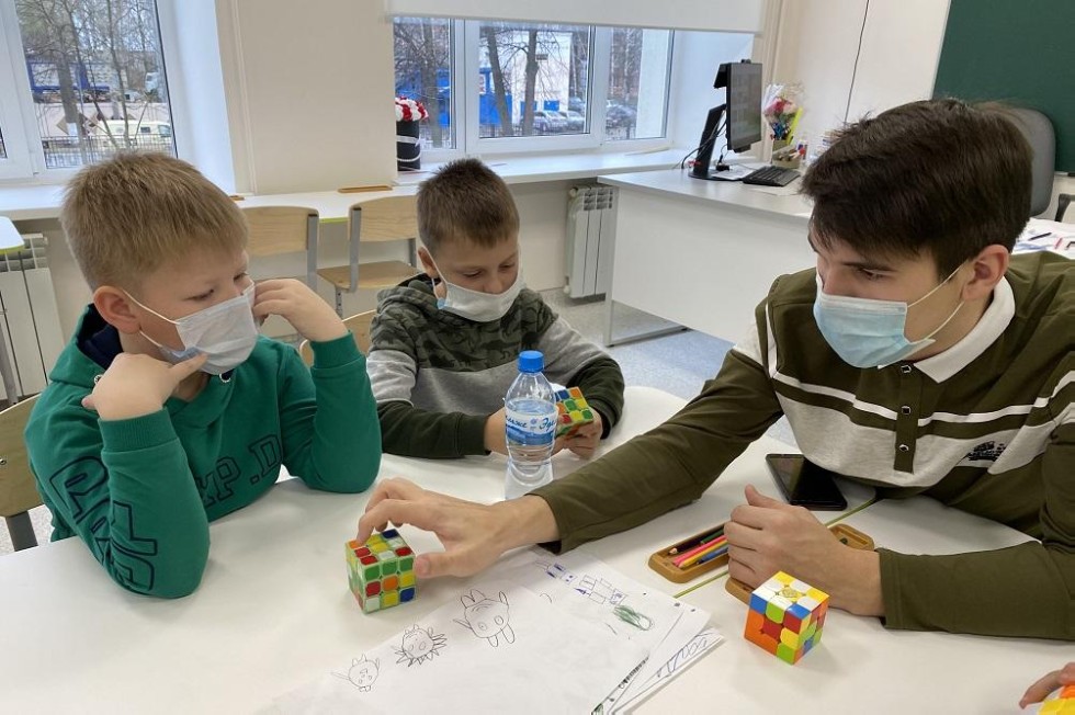 'Умные' каникулы стартовали в 'Университетской' школе 'Умные' каникулы стартовали в 'Университетской' школе