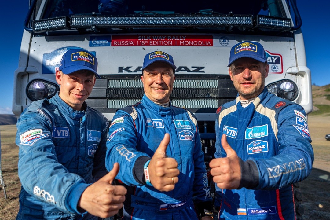          - 'ظ ' , «-», «ظ », «ظ »