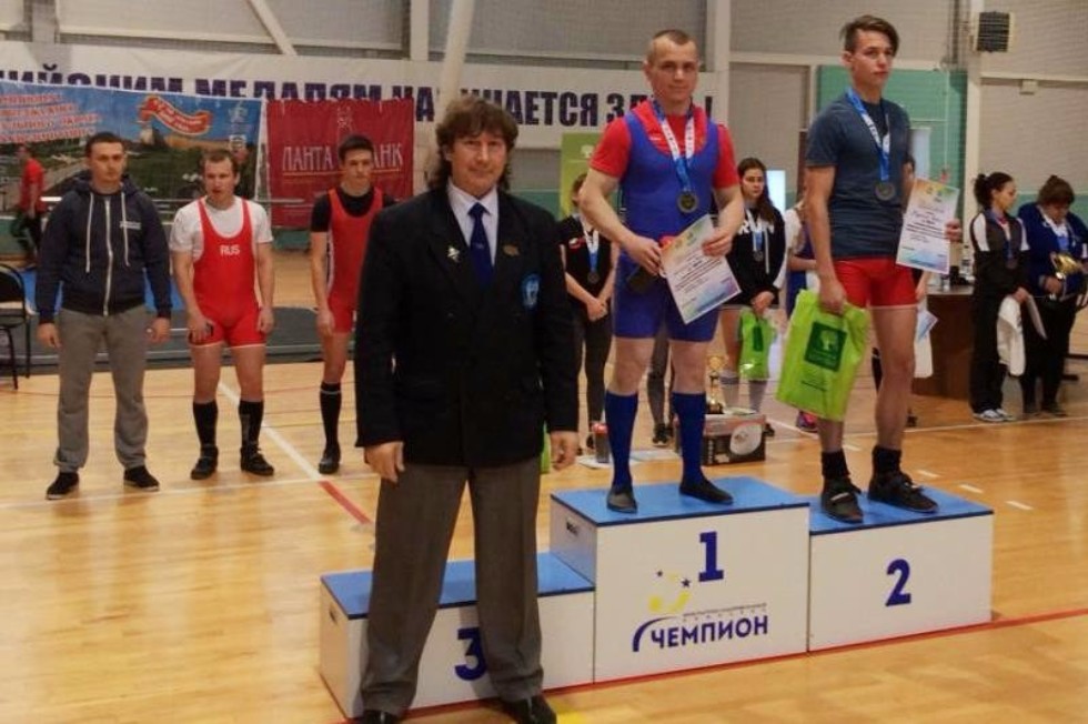 Студент Елабужского КФУ - абсолютный чемпион Чемпионат ПФО по пауэрлифтингу Студент Елабужского КФУ - абсолютный чемпион Чемпионат ПФО по пауэрлифтингу