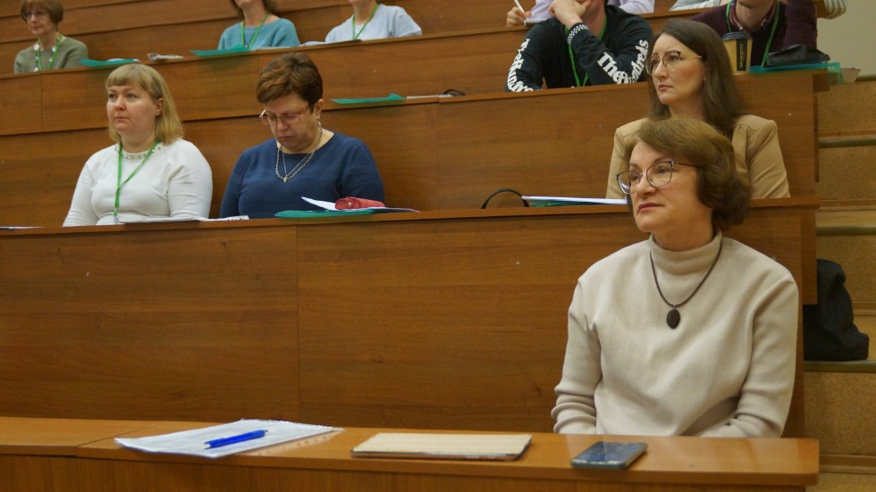 VIII ������������� ������� ����������� '������������ ��� � ���������� � ��������: ������ � �������'