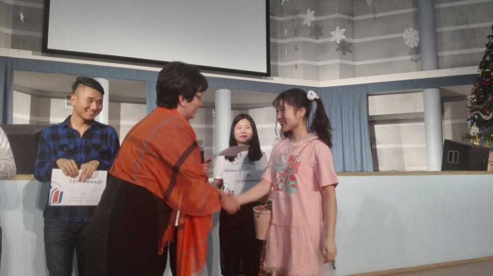 Ежегодная новогодняя китайская вечеринка зажгла сердца зрителей Ежегодная новогодняя китайская вечеринка зажгла сердца зрителей