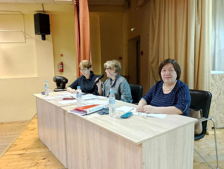 Преподаватели ИПО в составе жюри на школьной конференции Преподаватели ИПО в составе жюри на школьной конференции