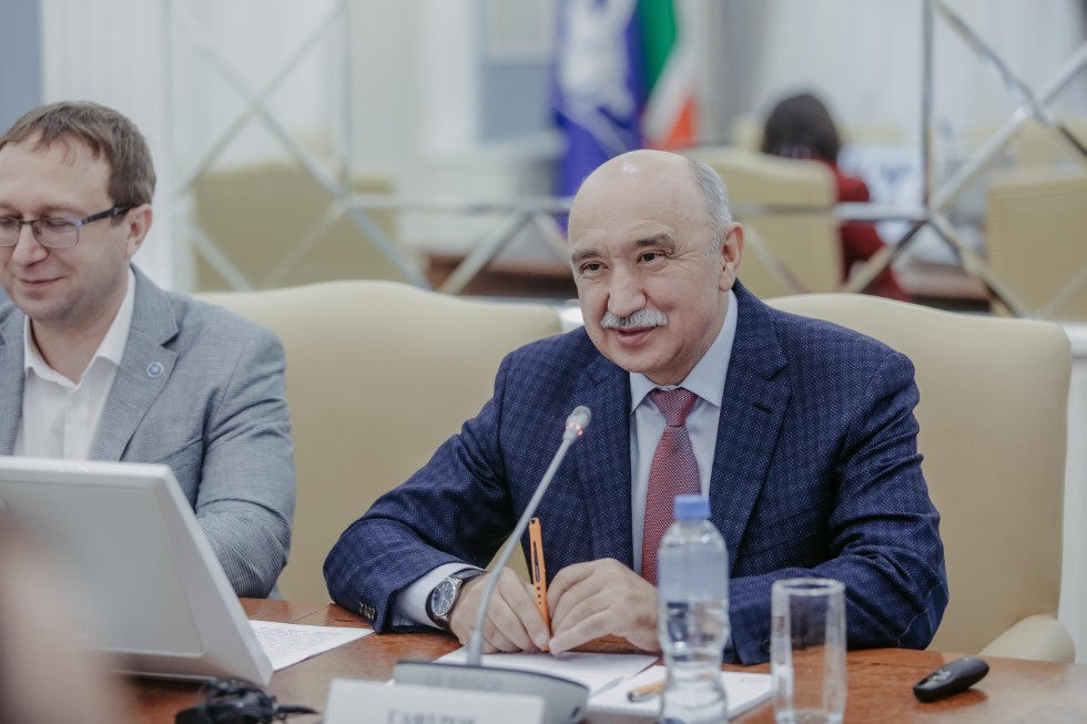 Rector Ilshat Gafurov held negotiations with representatives of AFK Sistema