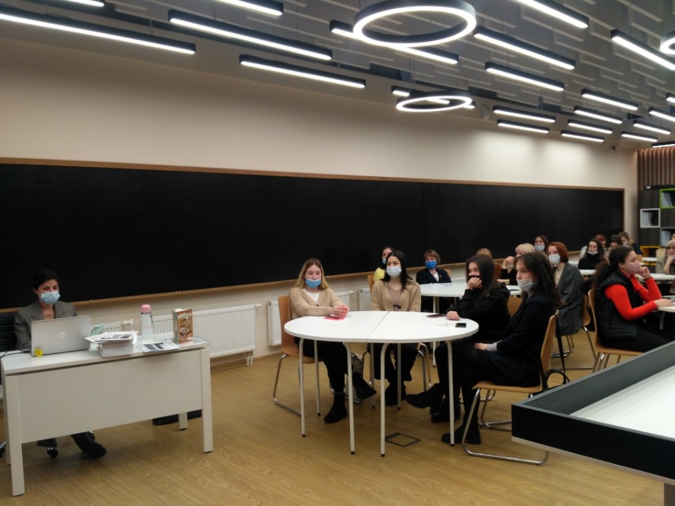 Вчера на базе Центра EduTech КФУ был проведен мастер-класc писателя, переводчика французской прозы Аси Петровой