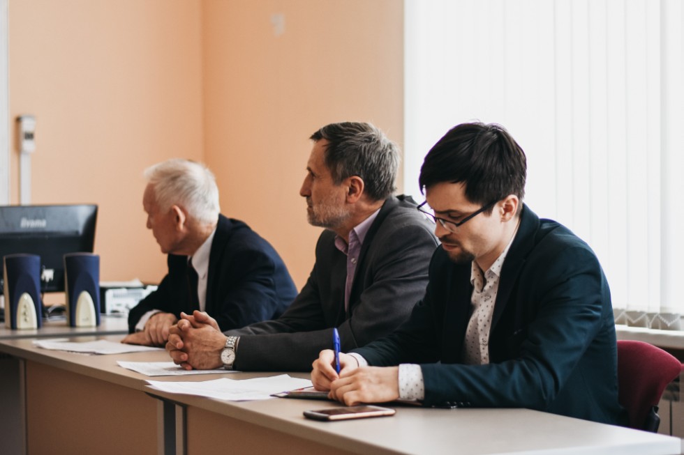 ����� ��������� ���� ������������� 