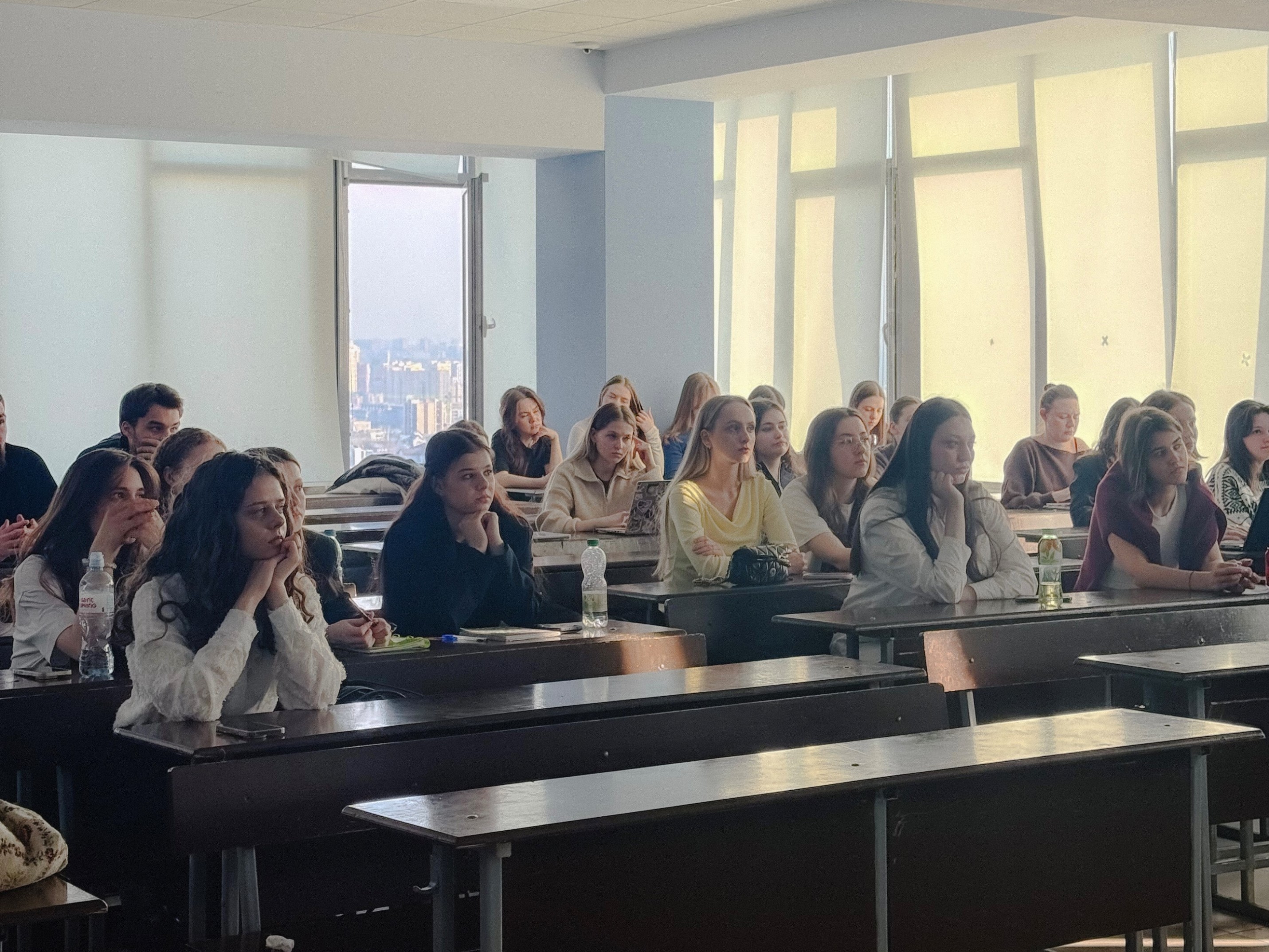 Государство в интернете: управление общественным мнением через контент и диалог Государство в интернете: управление общественным мнением через контент и диалог