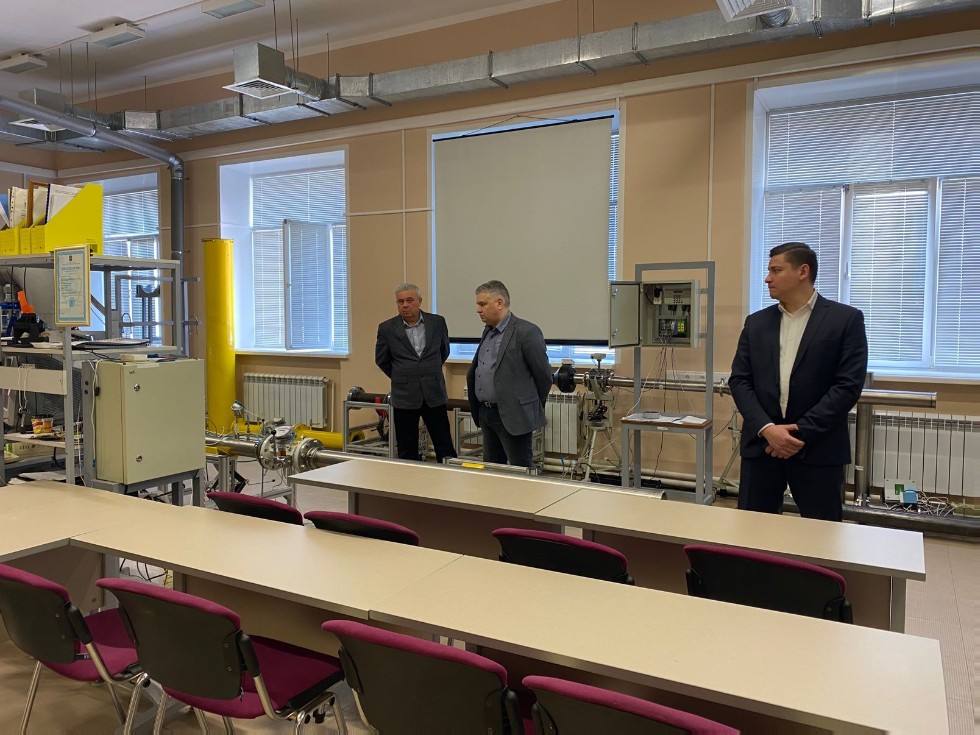 Представители ПАО Представители ПАО