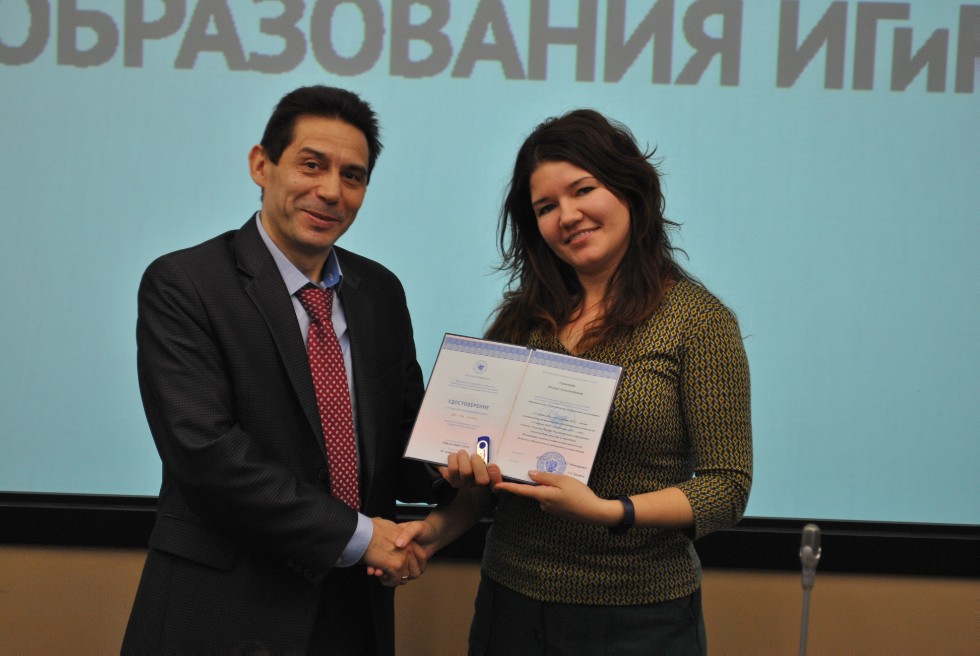 ����������� '�������' � '���������������' ������� ������������ �������������� �  ������������ ��������� ������� � ���