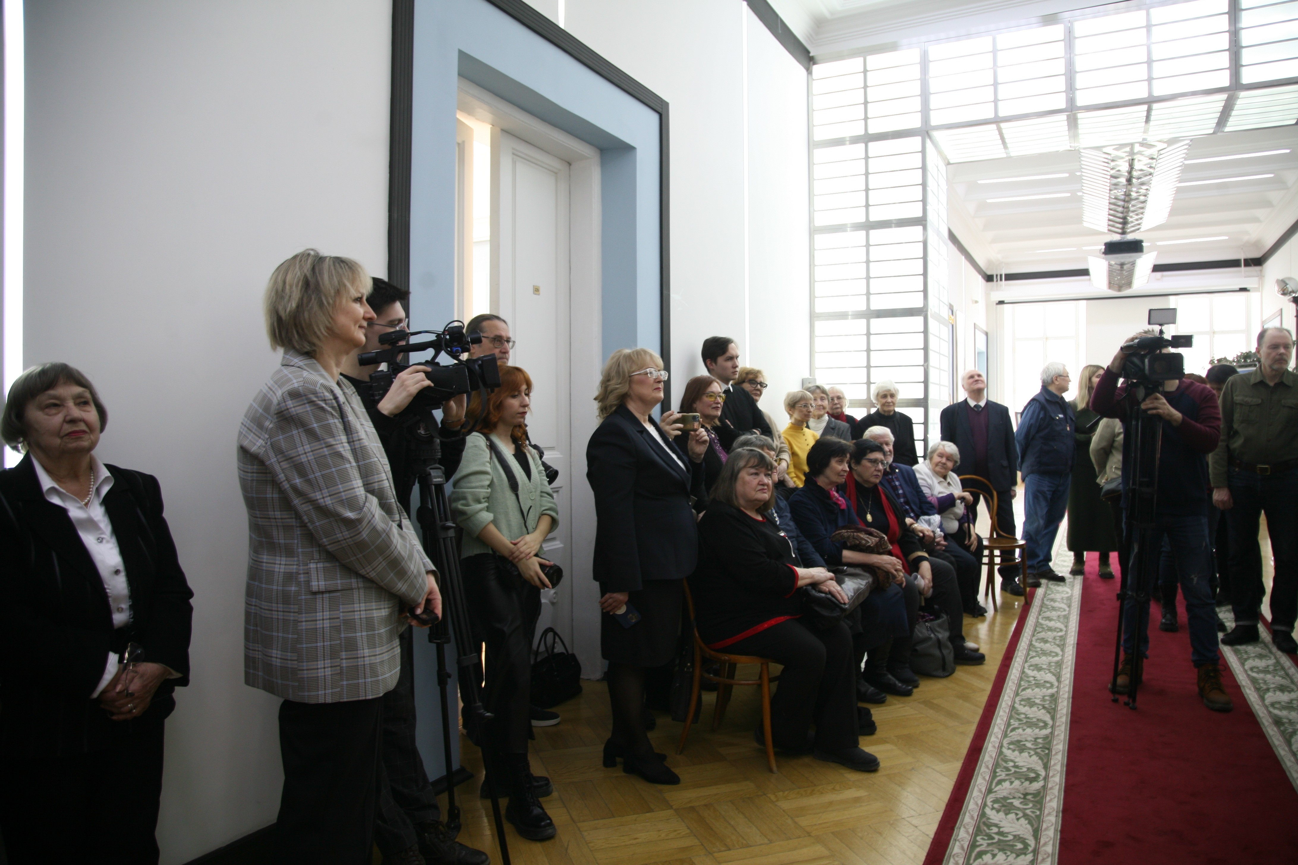 � 100-����� ������� ��������� ����� ������� ���������� ������������- ��������� �.�.