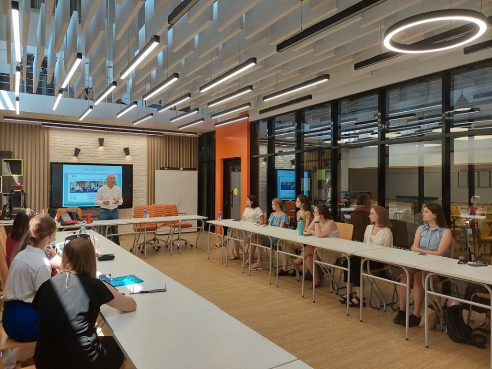 ������������ � ��������� ��������� � ������������� ������������