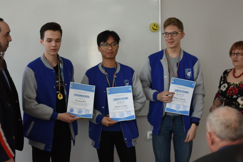 ����� ��������� ���� ������������� 