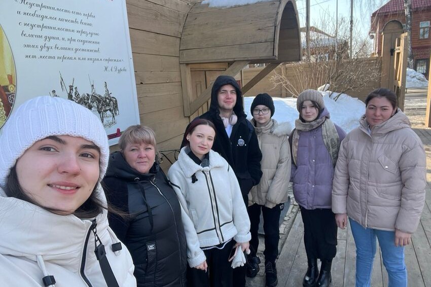 Студенты познакомились с историей кавалерист-девицы в ЕГМЗ Студенты познакомились с историей кавалерист-девицы в ЕГМЗ