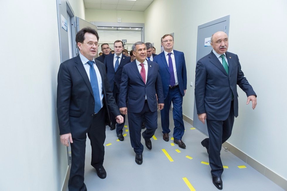 President of Tatarstan Visited Naberezhnye Chelny Institute, Rector Gafurov Present at Discussions of Two Institute Roadmaps