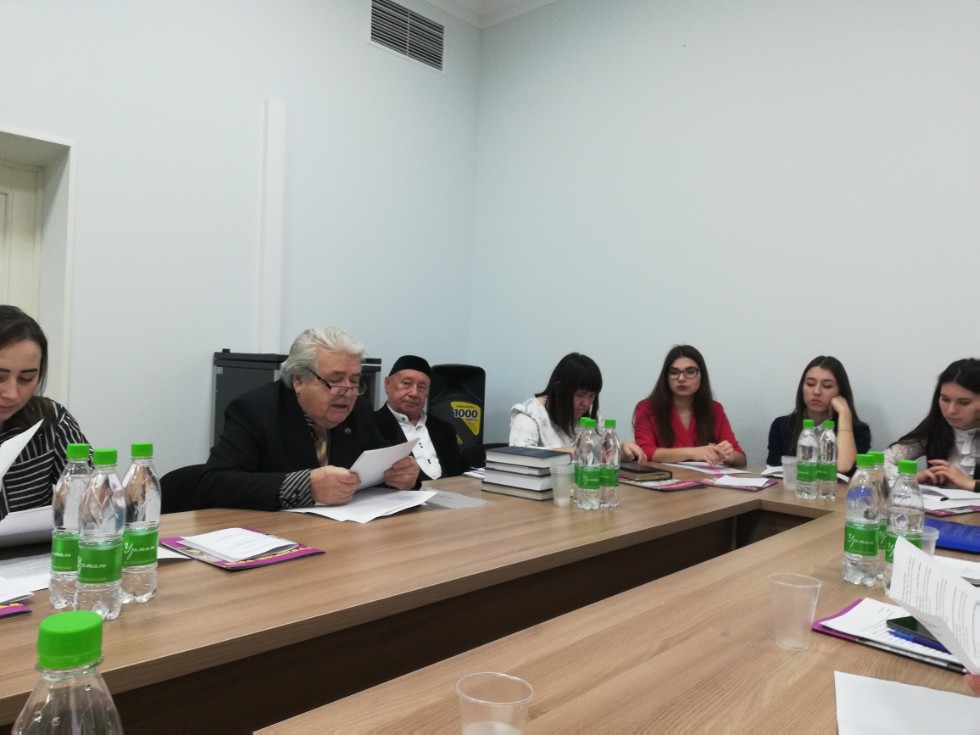 'Яшь фольклорчы мәктәбе' укулары 'Яшь фольклорчы мәктәбе' укулары