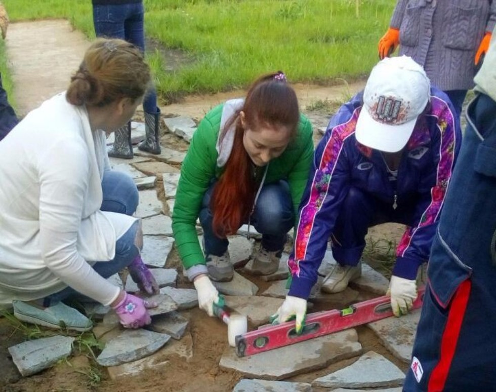 ��������