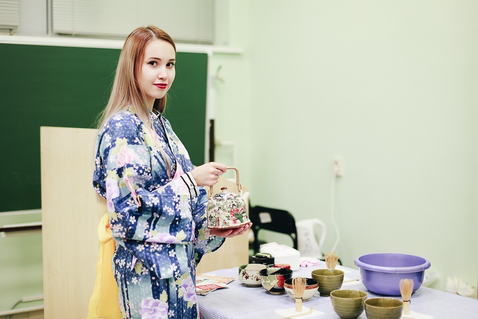 ��������