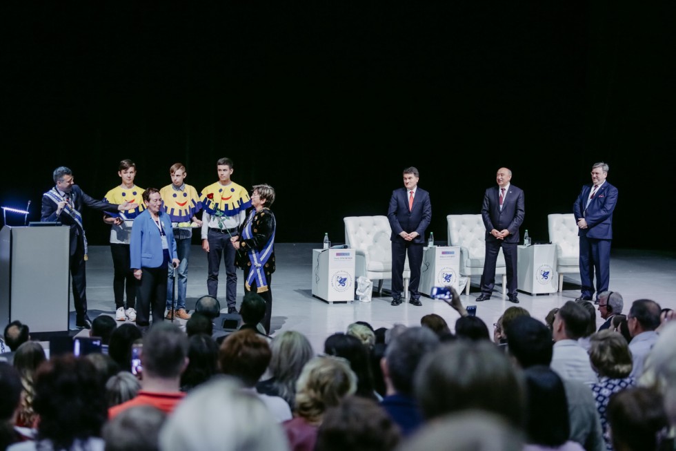 �����������