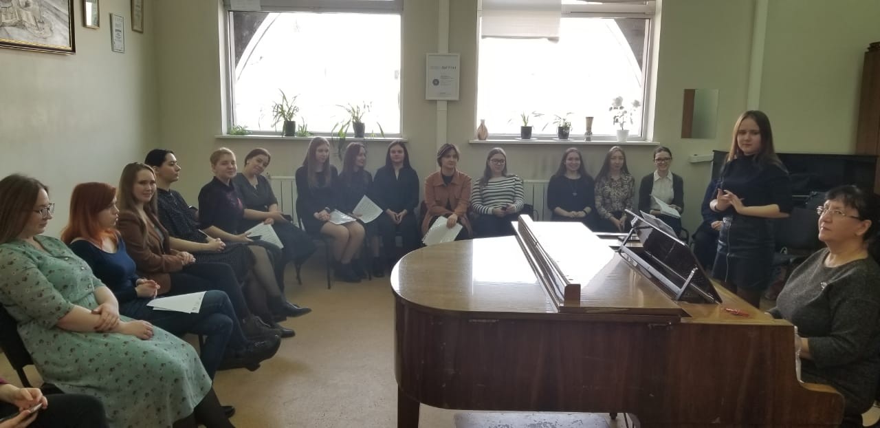 Студенты-музыканты осваивают этнопевческие традиции народов Поволжья Студенты-музыканты осваивают этнопевческие традиции народов Поволжья