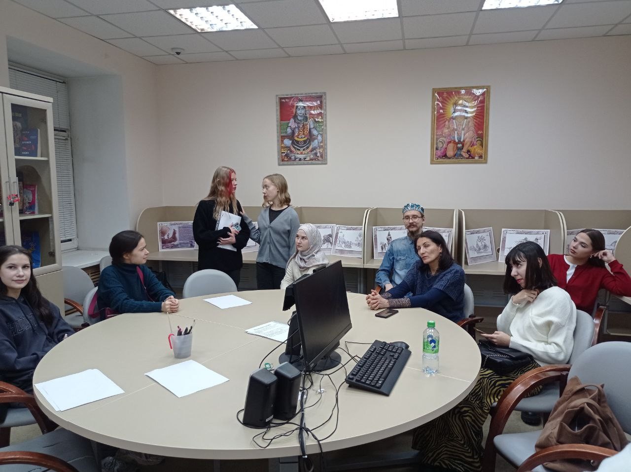 В ИМОИиВ открыли индологический кружок 'БХАРАТИ' В ИМОИиВ открыли индологический кружок 'БХАРАТИ'