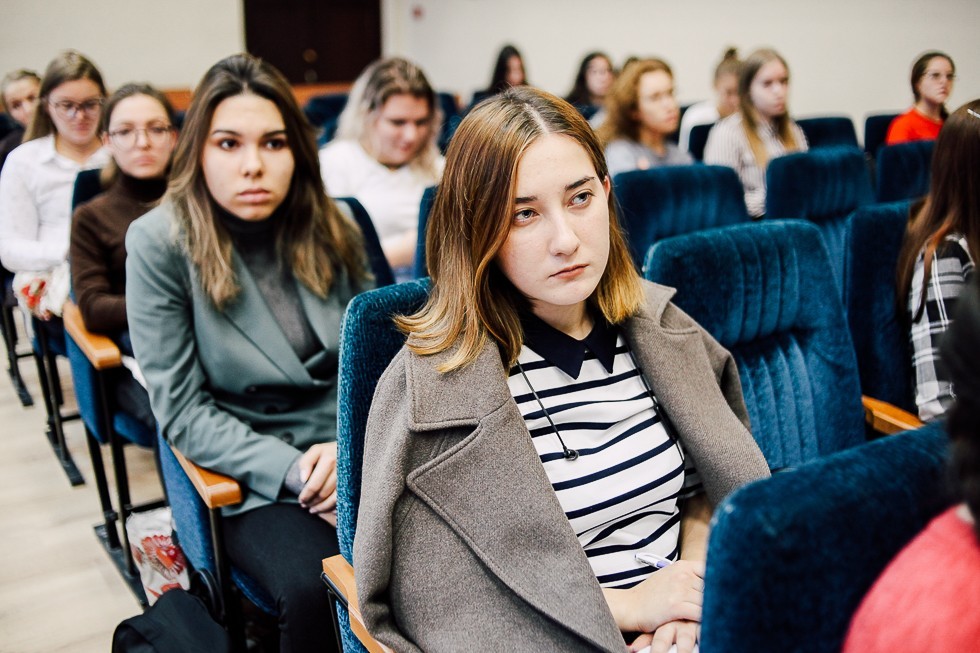 �������� ������ ����� ����������� ������ � �������� ����������� � ������������ ���(������������)