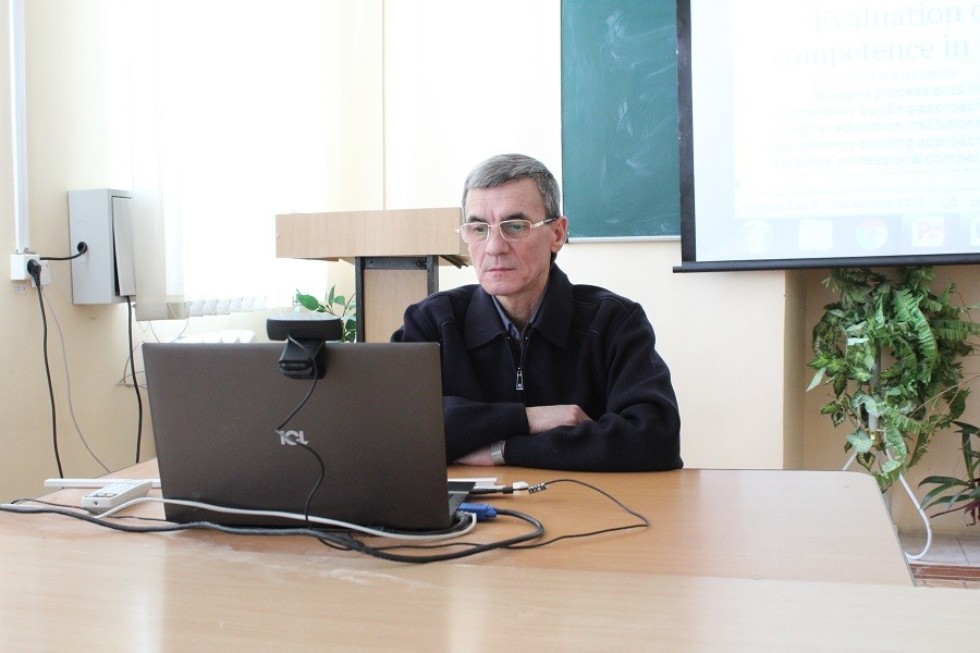 ������������� ����������� ��������� ������� ������� � �������� ������� �����������