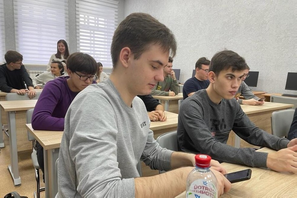 В актовые дни под руководством преподавателей кафедры математики и прикладной информатики прошла серия интерактивных квизов для студентов направления 'Прикладная информатика' В актовые дни под руководством преподавателей кафедры математики и прикладной информатики прошла серия интерактивных квизов для студентов направления 'Прикладная информатика'