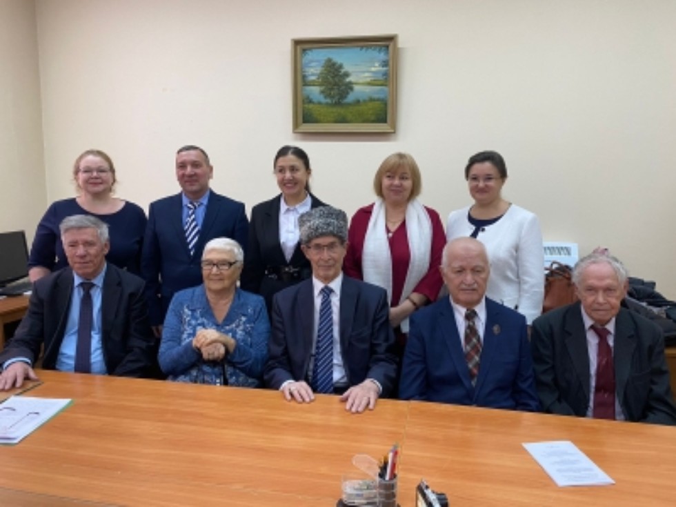 Әдәбият белемендә тирән эз калдырган галимнәр юбилее Әдәбият белемендә тирән эз калдырган галимнәр юбилее