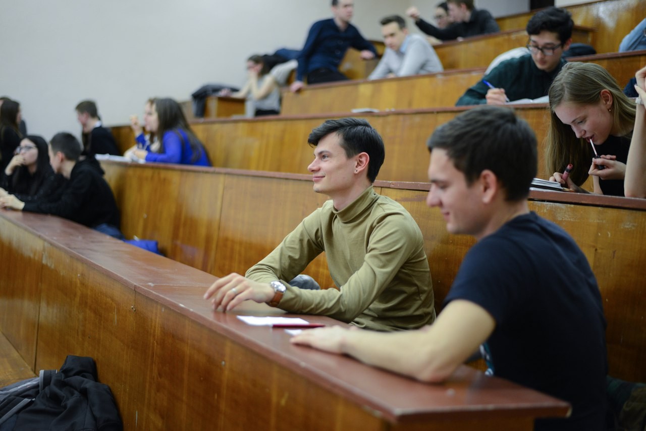 Турнир по географическому брейн - рингу 'Кубок трех столиц' Турнир по географическому брейн - рингу 'Кубок трех столиц'