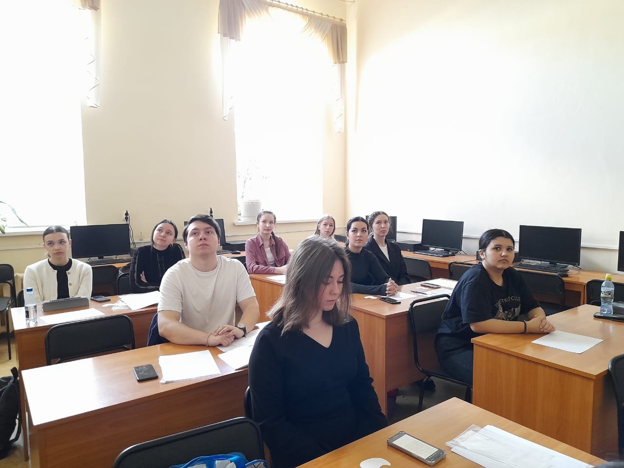 Каким быть учителю начальных классов? Каким быть учителю начальных классов?