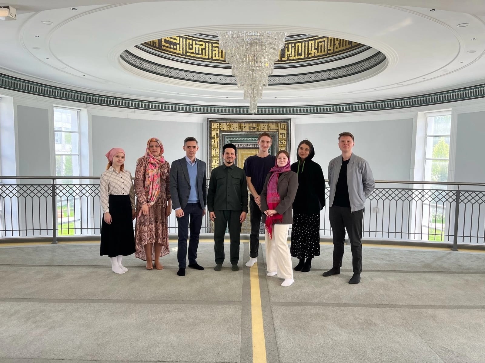 Экскурсия студентов-религиоведов в ОФБ Экскурсия студентов-религиоведов в ОФБ