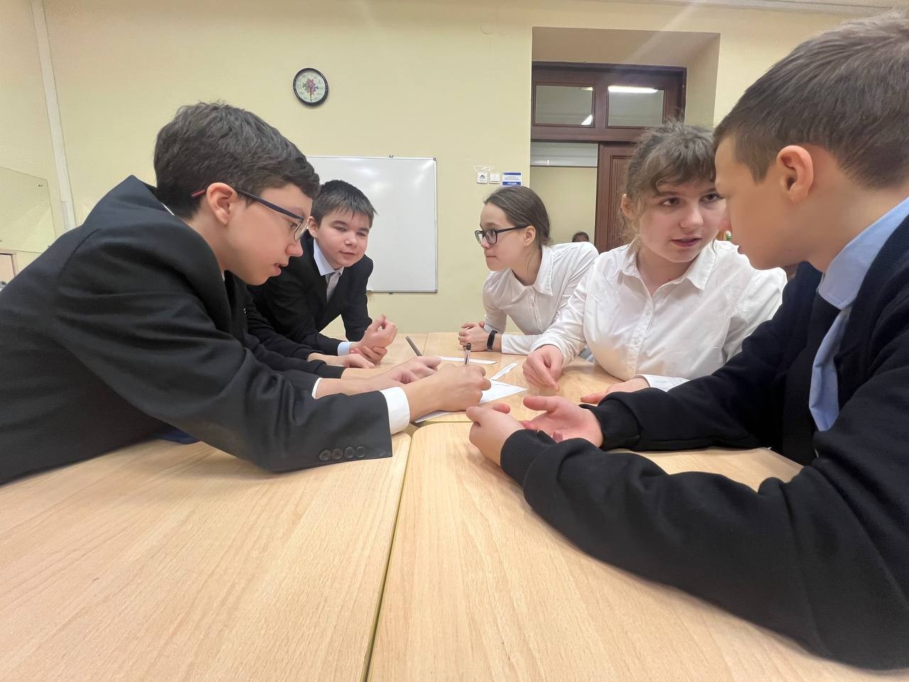 В Лицее имени Н.И. Лобачевского КФУ состоялась игра-квест 'Математический марафон' В Лицее имени Н.И. Лобачевского КФУ состоялась игра-квест 'Математический марафон'