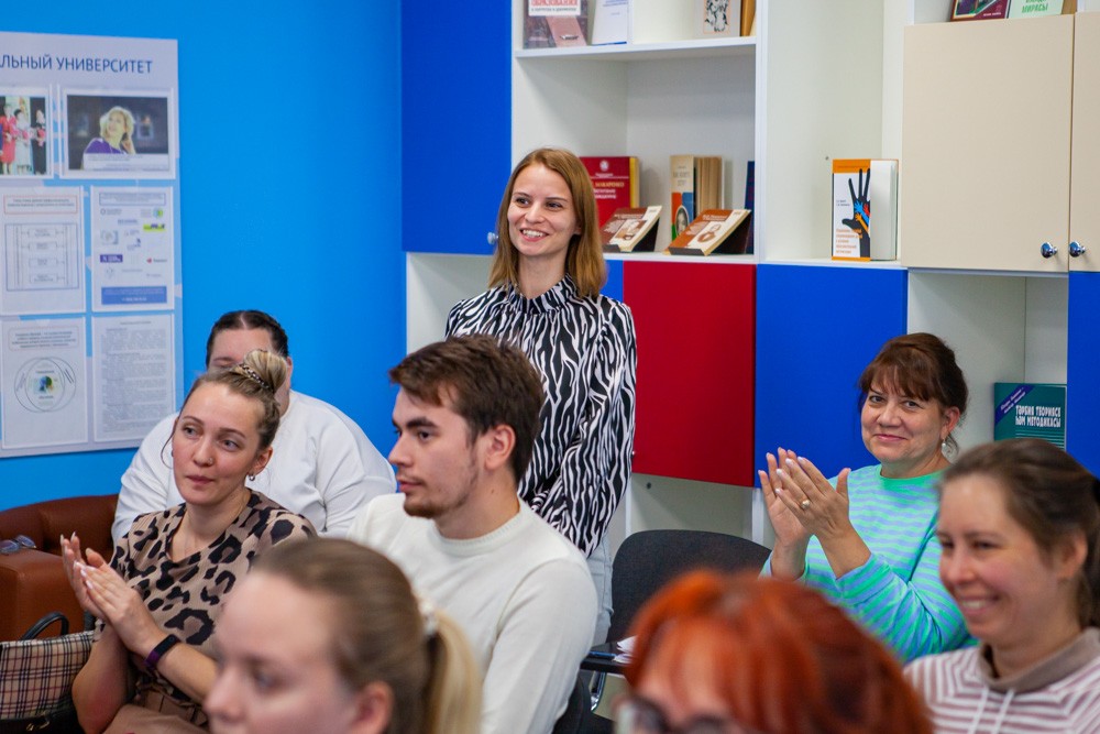 �  ,���������� �������� ���