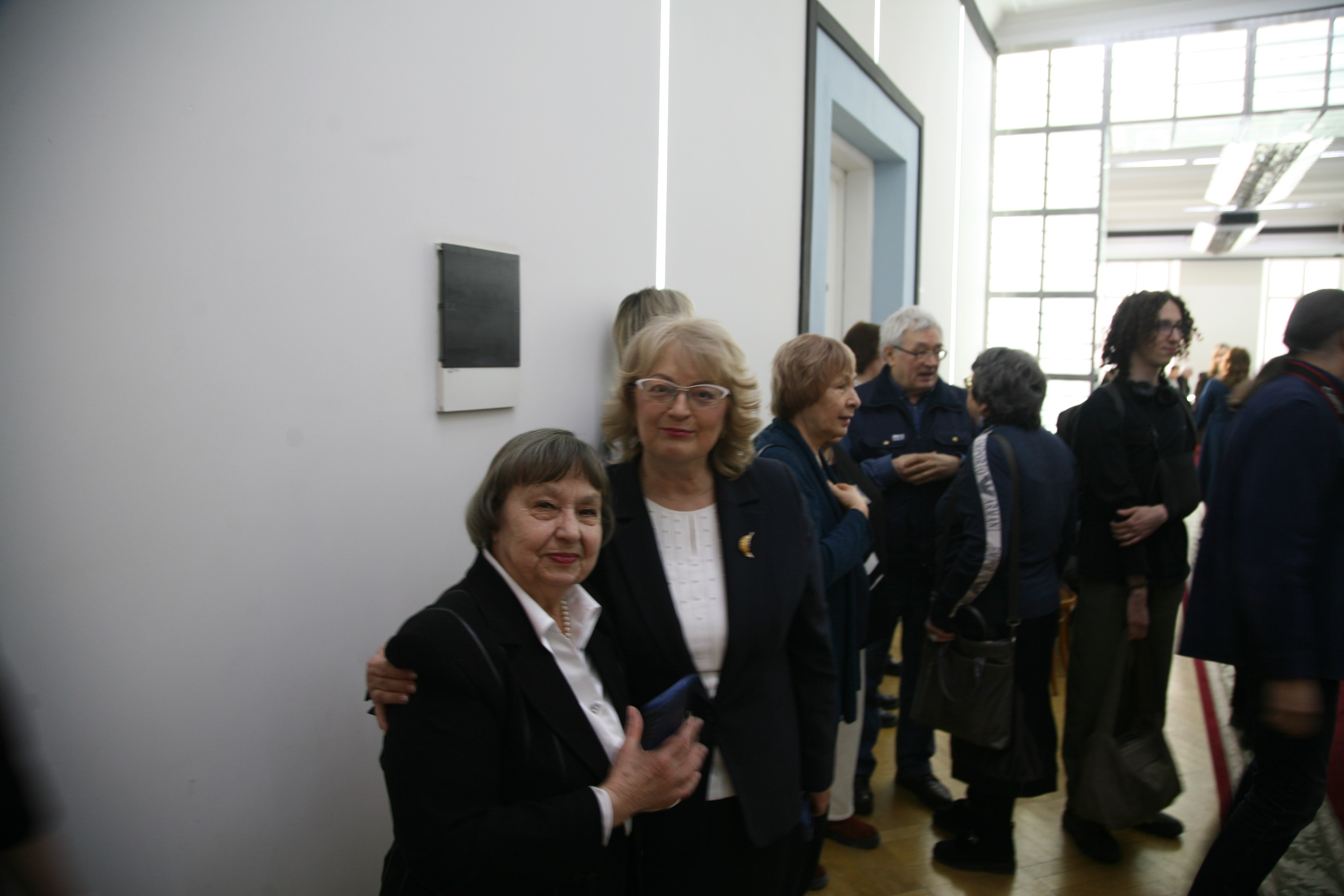 � 100-����� ������� ��������� ����� ������� ���������� ������������- ��������� �.�.