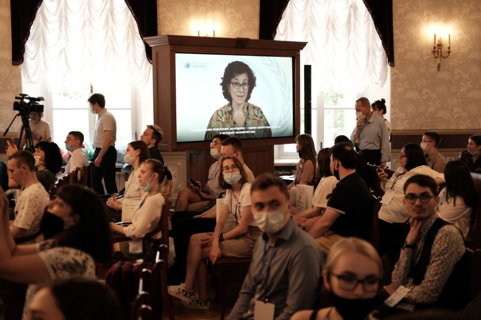 � ��� ���������� VIII ������������� ������ ����� '����� �������� ��� ����� ���������'