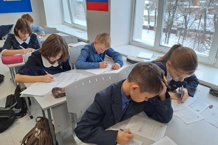 ��������� X ������������� ��������������-��������������� ������� �� ���������� 'MathCat-2023' � ���������� ��������� ���