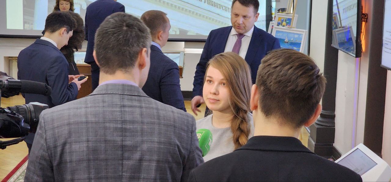 Робот-помощник пациентов и врачей, а также система антиплагиата для татарского языка Робот-помощник пациентов и врачей, а также система антиплагиата для татарского языка