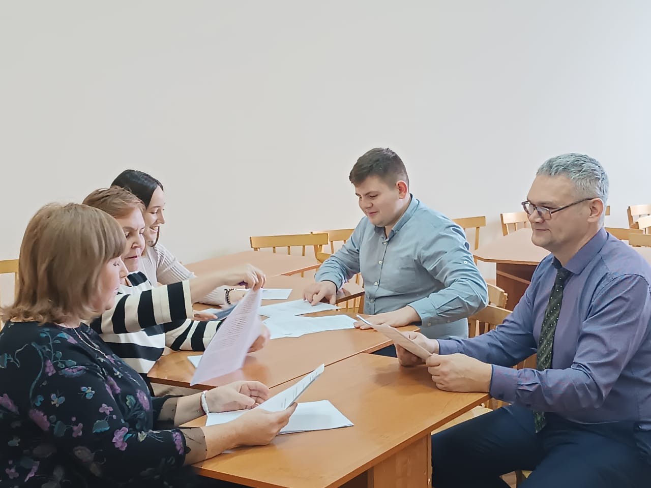 Времен связующая нить Времен связующая нить