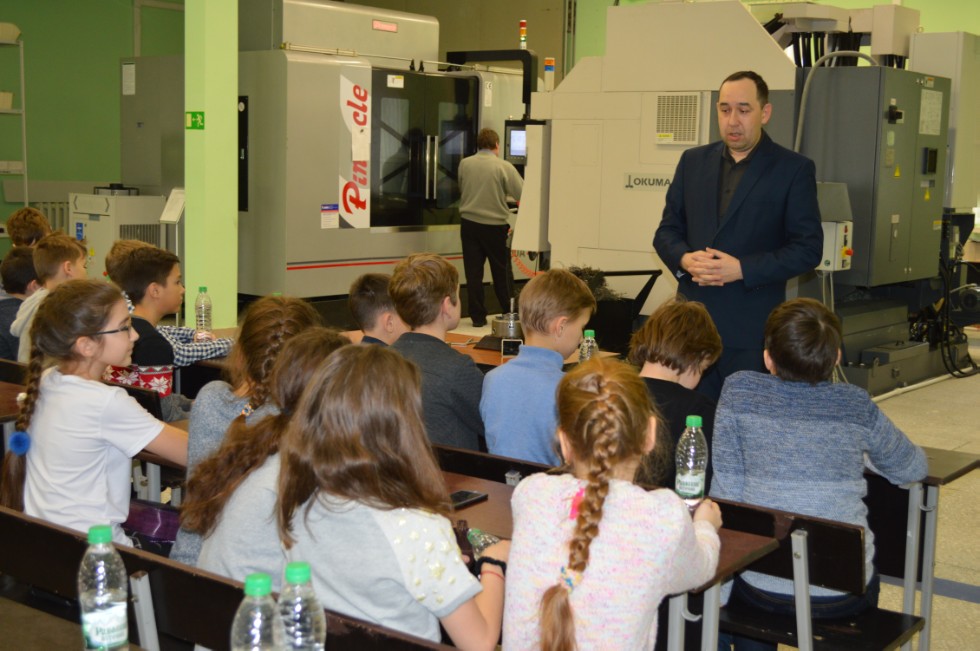 ����������� 4 ������ �������� �19 �������� ���������� �������� � ���������-������������ ������ ���