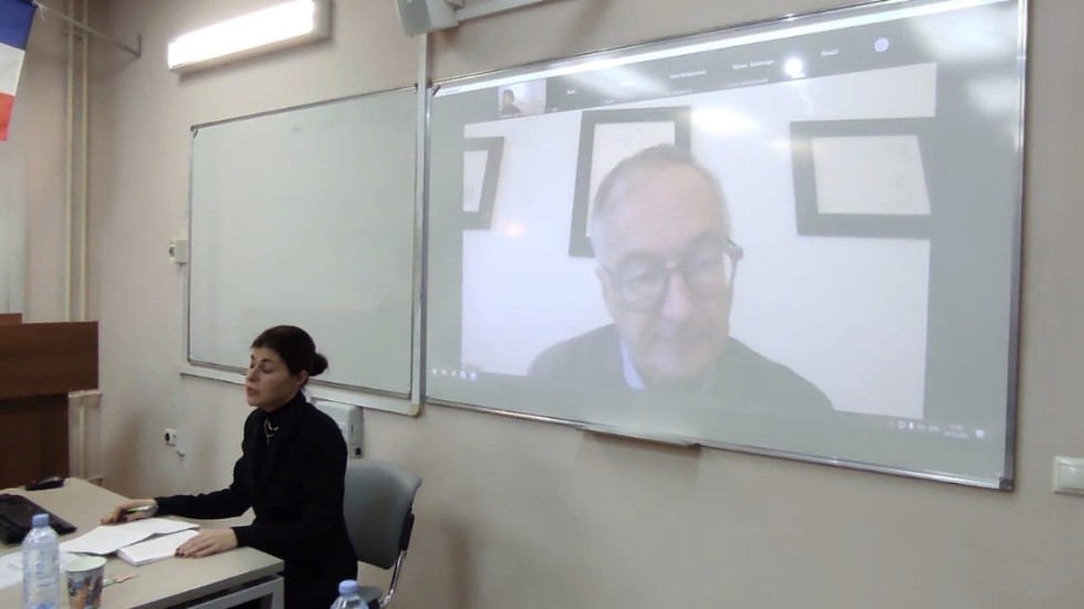 О вебинаре с французским писателем Беранром Фрио и переводчиком французской литературы Асей Петровой О вебинаре с французским писателем Беранром Фрио и переводчиком французской литературы Асей Петровой