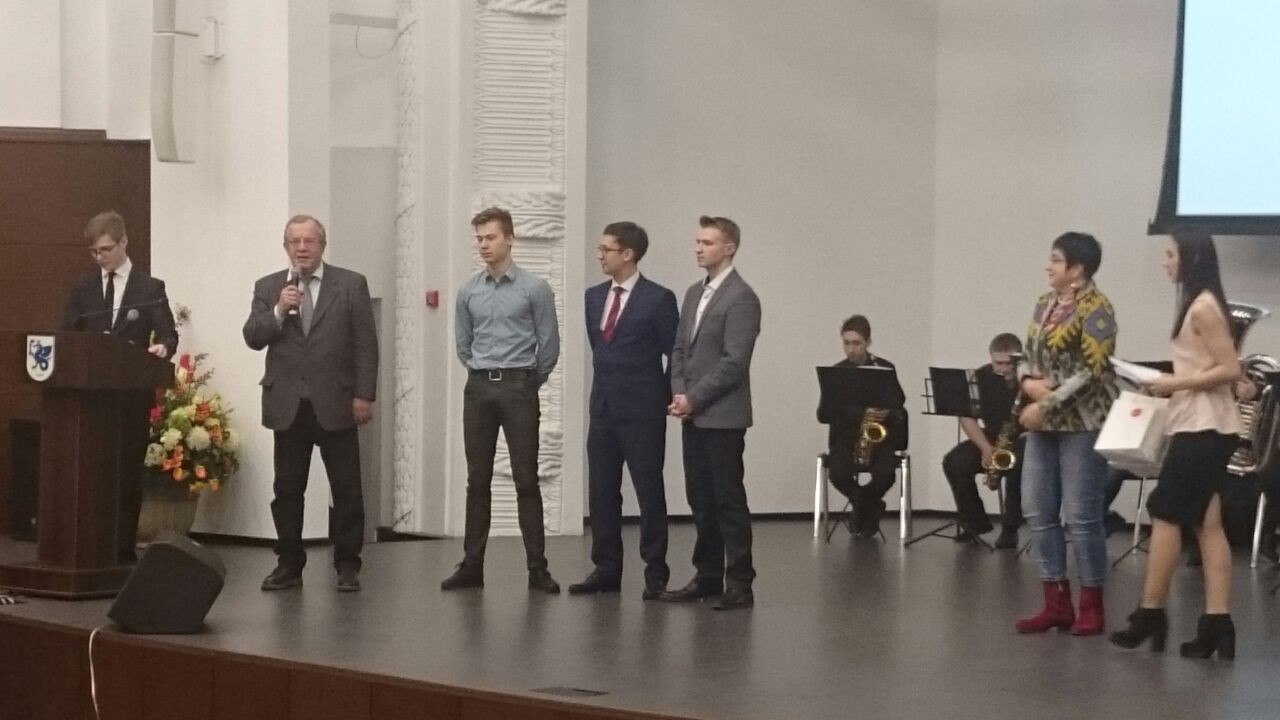 12.04.2018 в актовом зале нашего института состоялось награждение ТОП-100 лучших студентов ИУЭиФ 12.04.2018 в актовом зале нашего института состоялось награждение ТОП-100 лучших студентов ИУЭиФ