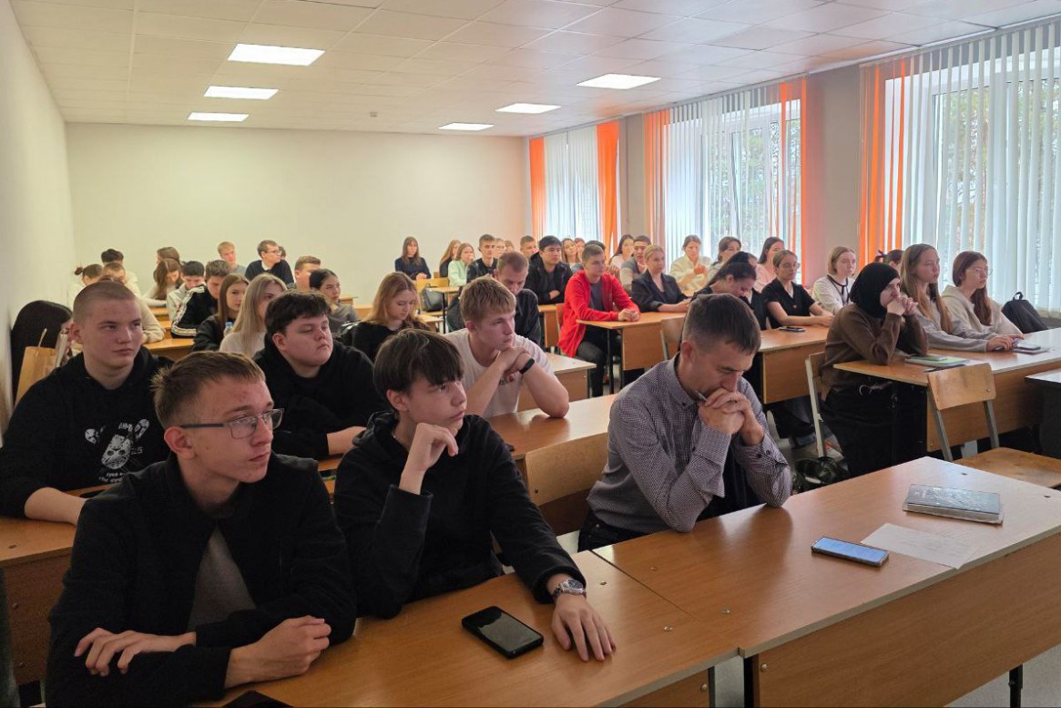 Студенты КФУ обсудили вызовы современной инженерии после просмотра фильма 'Техпреды' Студенты КФУ обсудили вызовы современной инженерии после просмотра фильма 'Техпреды'