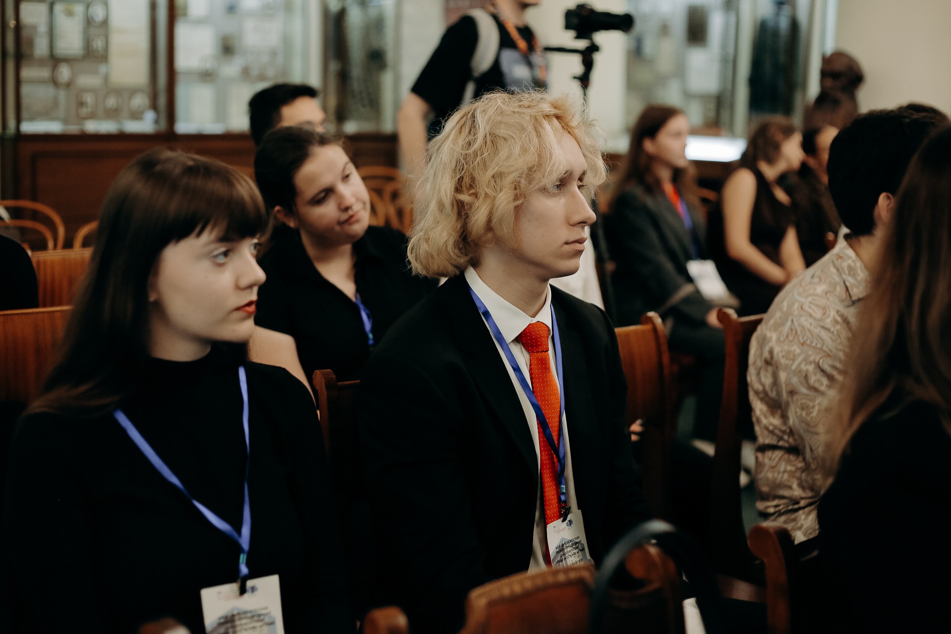 ����� ,�����, ������